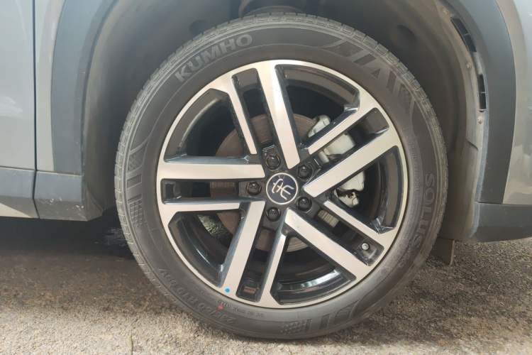 Used BYD Song L DM-i 2024 112 km Beyond Edition Right Front Wheel Hub