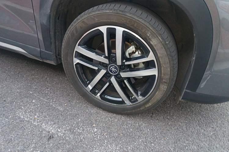 Used BYD Song L DM-i 2024 112 km Leading Edition Right Front Wheel Hub