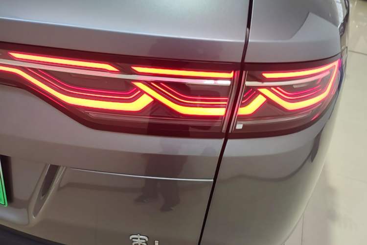 Used BYD Song L DM-i 2024 112 km Beyond Edition Right Rear Taillight