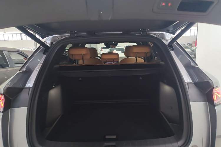 Used BYD Song L DM-i 2024 112 km Beyond Edition Trunk