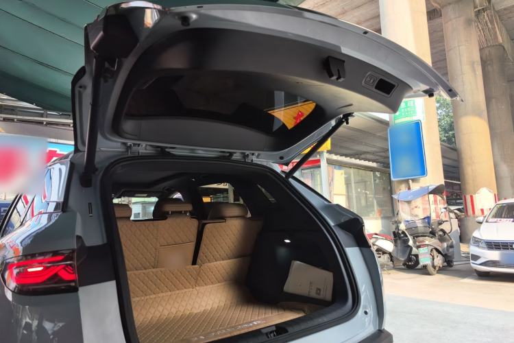 Used BYD Song L DM-i 2024 112 km Beyond Edition Trunk
