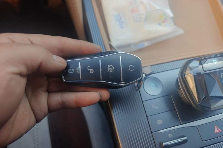 Used BYD Song L DM-i 2024 112 km Beyond Edition Vehicle Key
