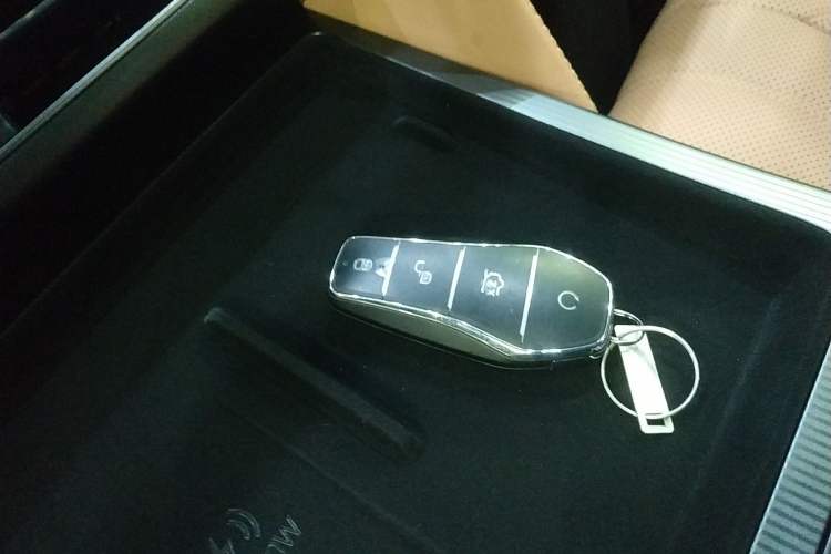 Used BYD Song L DM-i 2024 112 km Beyond Edition Vehicle Key