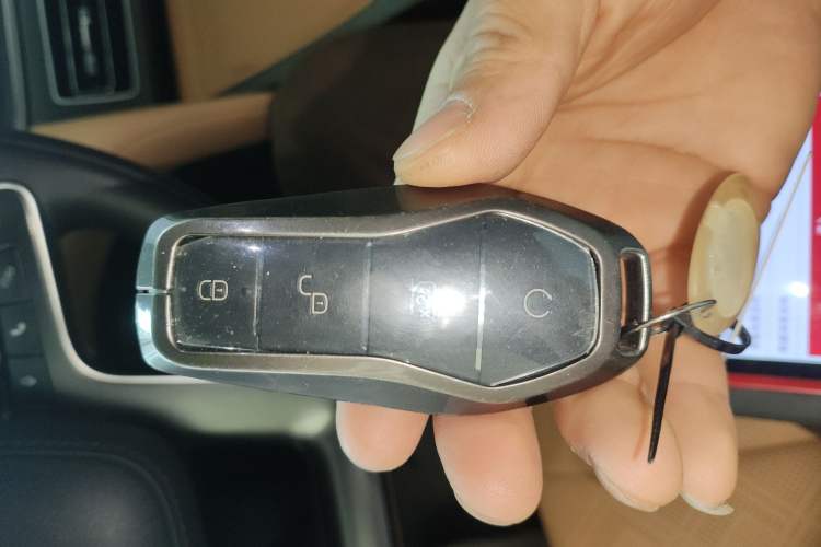 Used BYD Song L DM-i 2024 112 km Leading Edition Vehicle Key
