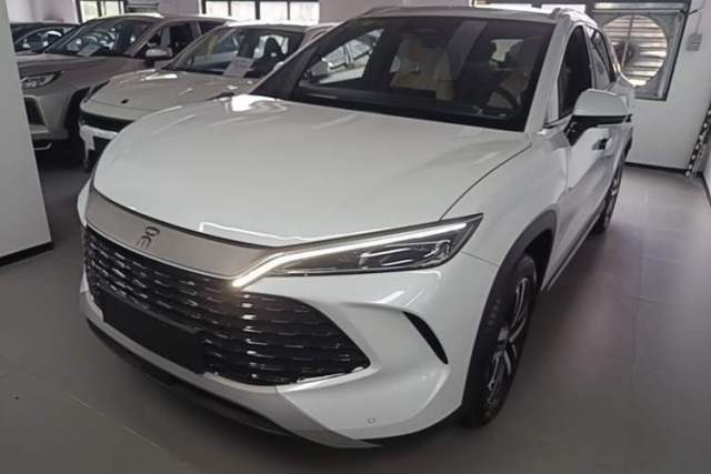 Used BYD Song L DM-i 2024 112 km Beyond Edition