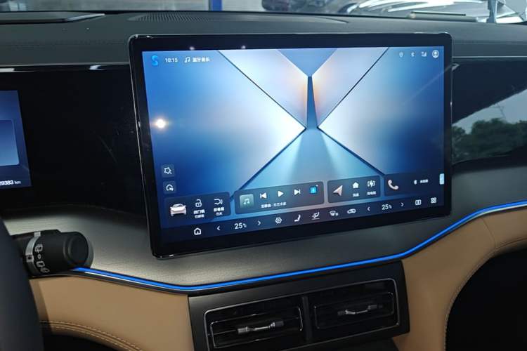 Used BYD Song L DM-i 2024 112 km Beyond Edition Audio And AC Panel