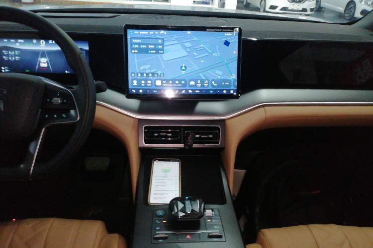 Used BYD Song L DM-i 2024 112 km Beyond Edition Audio And AC Panel