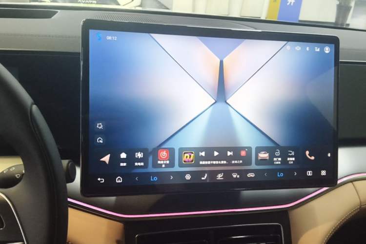 Used BYD Song L DM-i 2024 160 km Excellence Version Audio And AC Panel