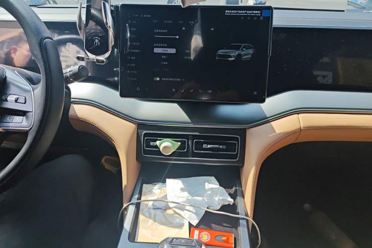 Used BYD Song L DM-i 2024 112 km Beyond Edition Audio And AC Panel