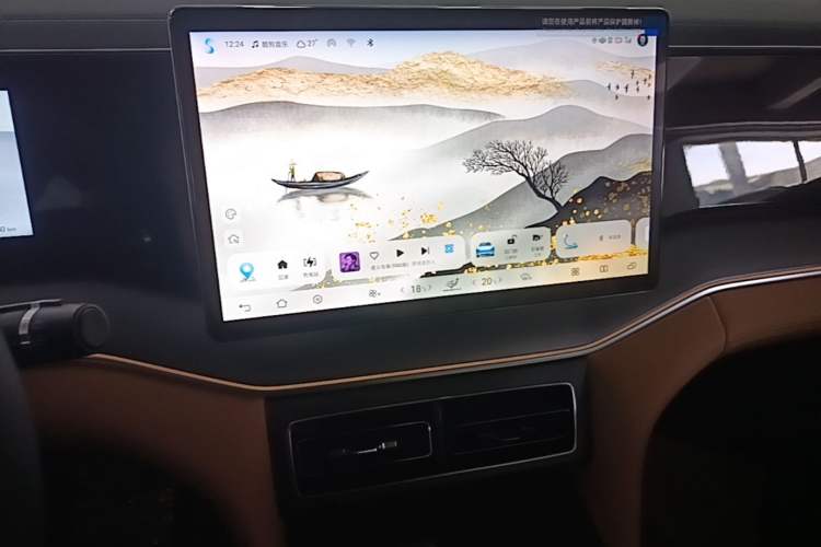 Used BYD Song L DM-i 2024 112 km Beyond Edition Audio And AC Panel
