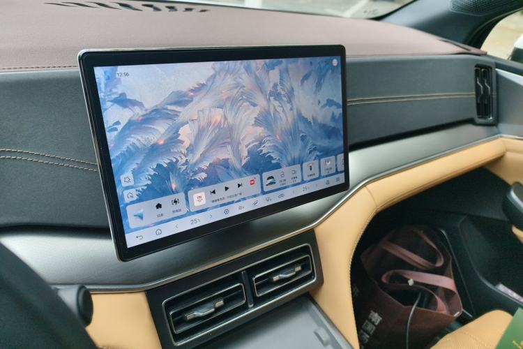 Used BYD Song L DM-i 2024 112 km Beyond Edition Audio And AC Panel