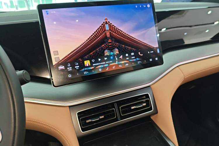 Used BYD Song L DM-i 2024 112 km Beyond Edition Audio And AC Panel