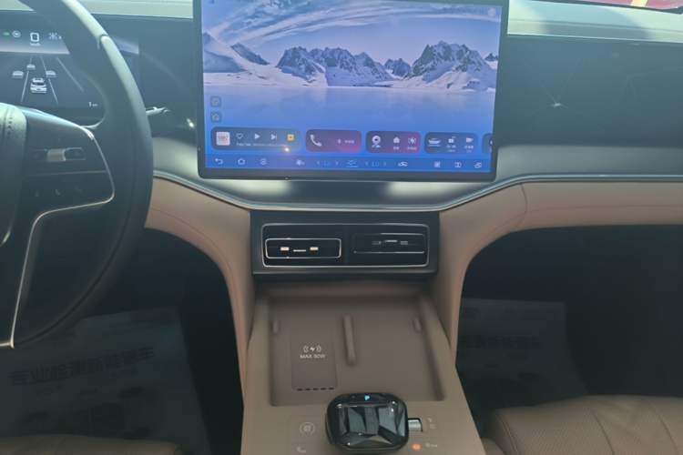 Used BYD Song L DM-i 2024 160 km Excellence Version Audio And AC Panel