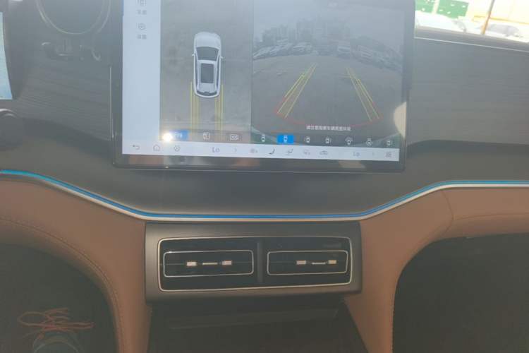 Used BYD Song L DM-i 2024 112 km Beyond Edition Audio And AC Panel