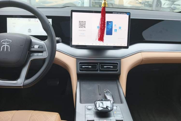 Used BYD Song L DM-i 2024 112 km Leading Edition Audio And AC Panel