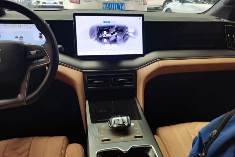 Used BYD Song L DM-i 2024 112 km Beyond Edition Audio And AC Panel