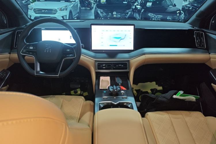 Used BYD Song L DM-i 2024 112 km Leading Edition Center Console