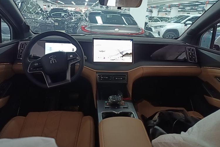 Used BYD Song L DM-i 2024 112 km Beyond Edition Center Console