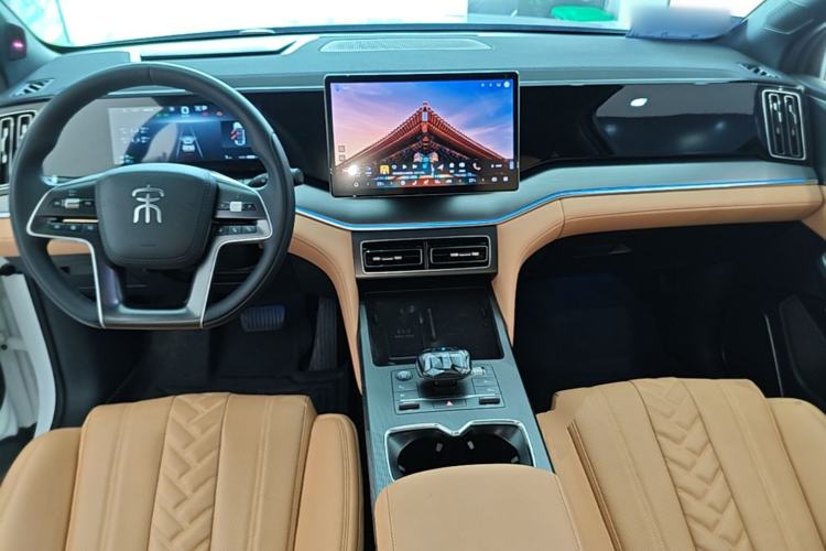 Used BYD Song L DM-i 2024 112 km Beyond Edition Center Console