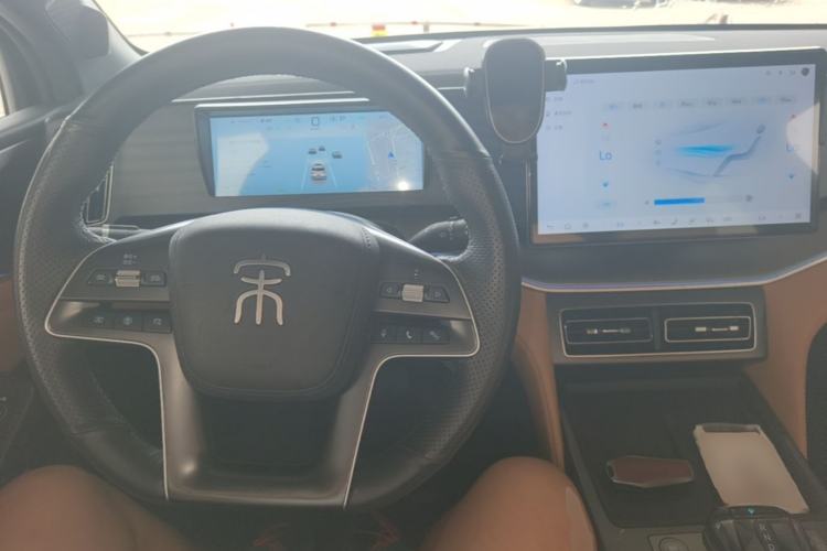 Used BYD Song L DM-i 2024 112 km Beyond Edition Center Console