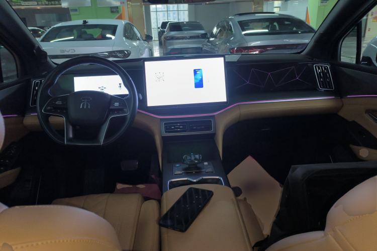 Used BYD Song L DM-i 2024 160 km Excellence Version Center Console