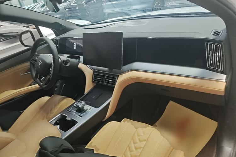 Used BYD Song L DM-i 2024 160km Beyond Edition Center Console