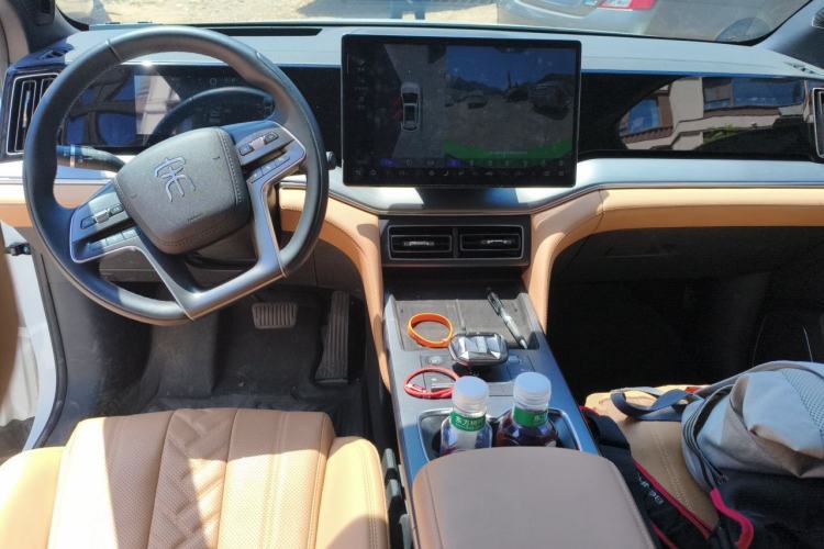 Used BYD Song L DM-i 2024 160 km Excellence Version Center Console