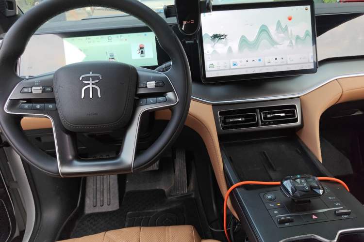 Used BYD Song L DM-i 2024 112 km Beyond Edition Center Console