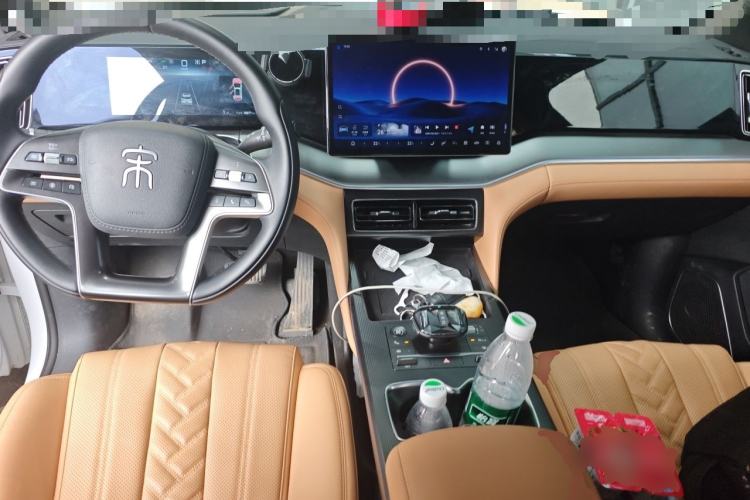 Used BYD Song L DM-i 2024 112 km Beyond Edition Center Console