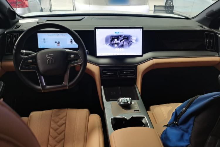 Used BYD Song L DM-i 2024 112 km Beyond Edition Center Console