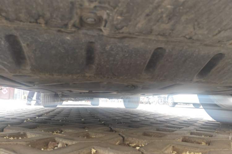 Used BYD Song L DM-i 2024 160 km Excellence Version Chassis Front