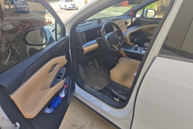 Used BYD Song L DM-i 2024 112 km Beyond Edition Driver Seat