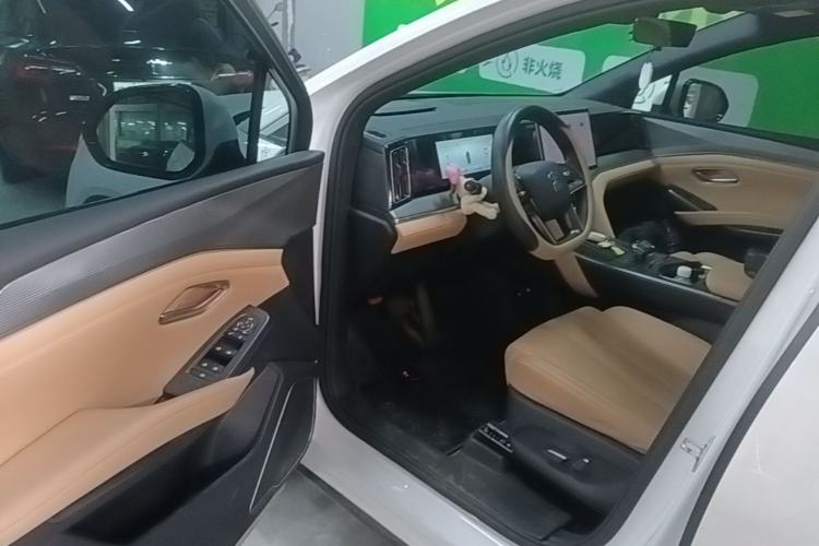 Used BYD Song L DM-i 2024 75km Leading Edition Driver Seat