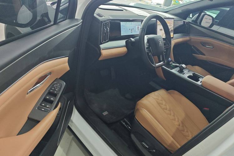 Used BYD Song L DM-i 2024 112 km Beyond Edition Driver Seat