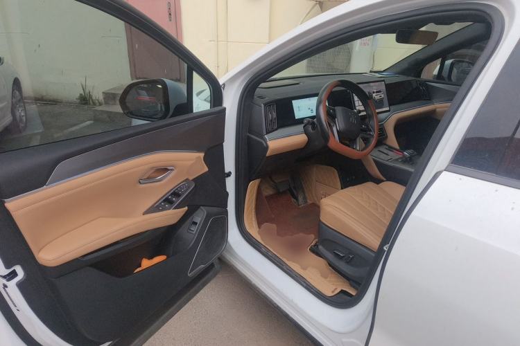 Used BYD Song L DM-i 2024 112 km Beyond Edition Driver Seat