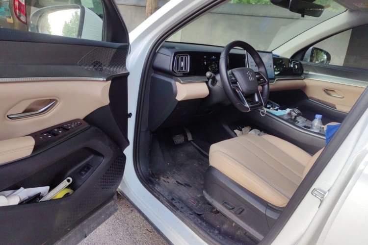 Used BYD Song L DM-i 2024 112 km Beyond Edition Driver Seat