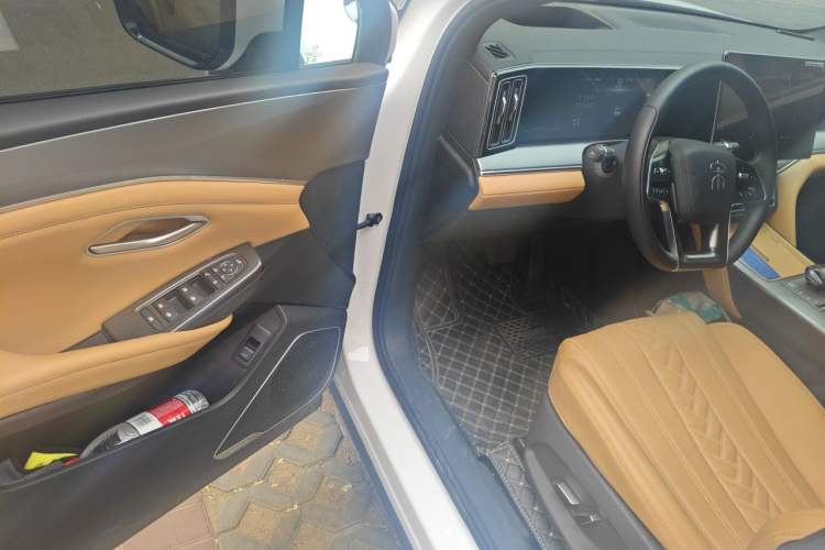 Used BYD Song L DM-i 2024 160 km Excellence Version Driver Seat