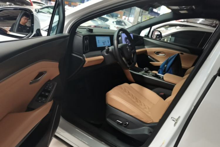 Used BYD Song L DM-i 2024 112 km Beyond Edition Driver Seat