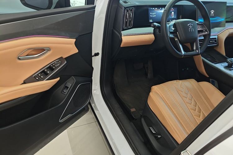 Used BYD Song L DM-i 2024 112 km Beyond Edition Driver Seat