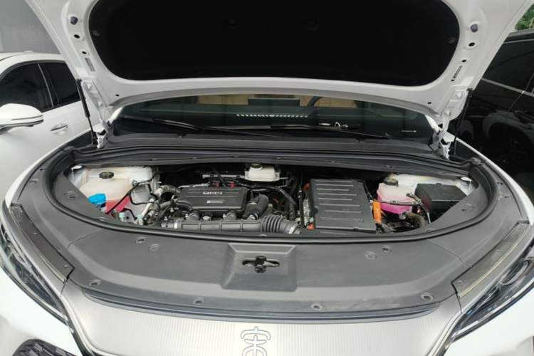 Used BYD Song L DM-i 2024 112 km Beyond Edition Engine Bay
