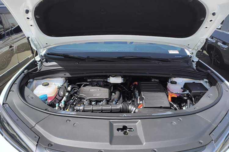 Used BYD Song L DM-i 2024 112 km Beyond Edition Engine Bay
