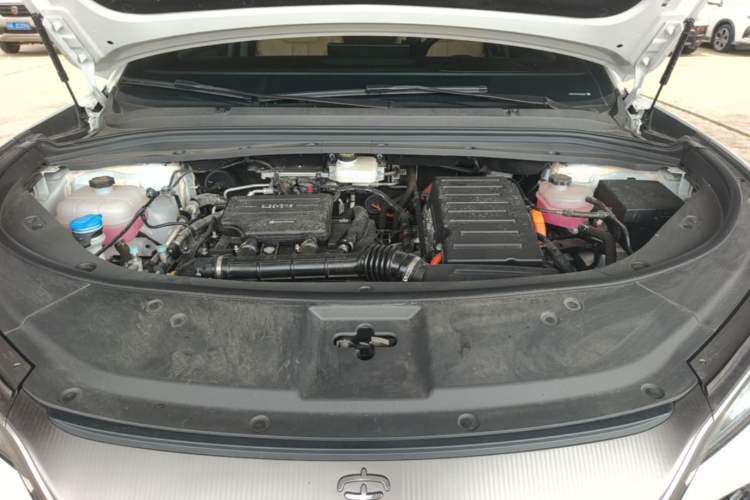 Used BYD Song L DM-i 2024 112 km Beyond Edition Engine Bay