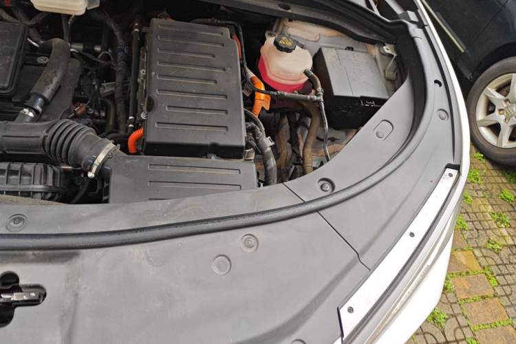 Used BYD Song L DM-i 2024 112 km Leading Edition Engine Bay Left