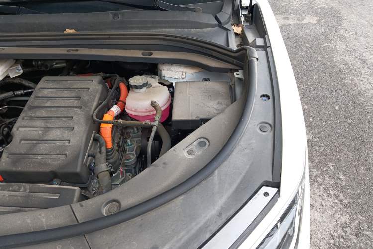 Used BYD Song L DM-i 2024 160 km Excellence Version Engine Bay Left