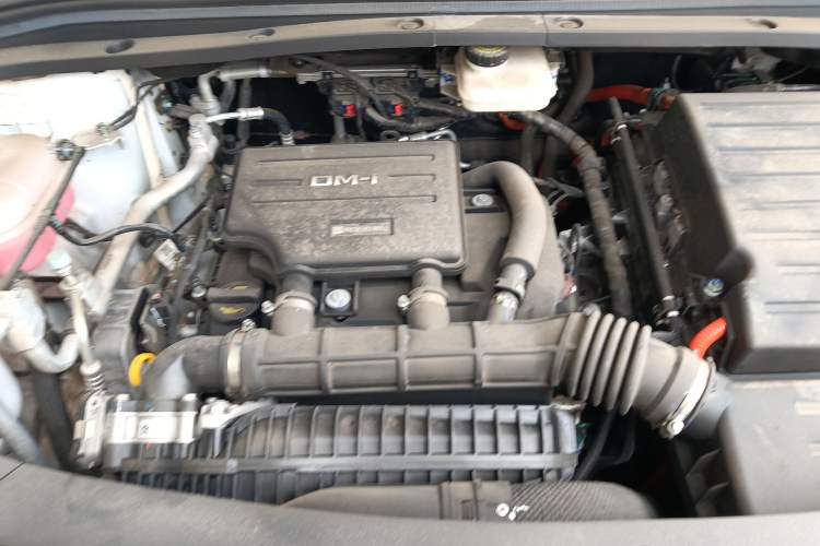 Used BYD Song L DM-i 2024 160 km Excellence Version Engine Bay