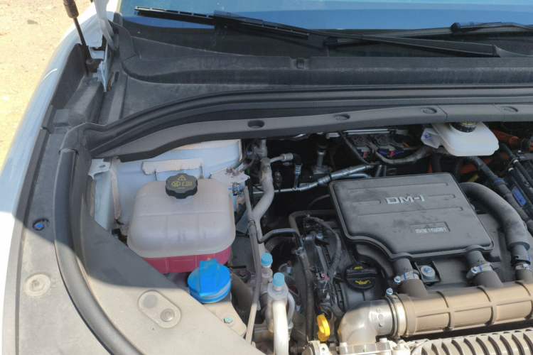 Used BYD Song L DM-i 2024 160 km Excellence Version Engine Bay Right