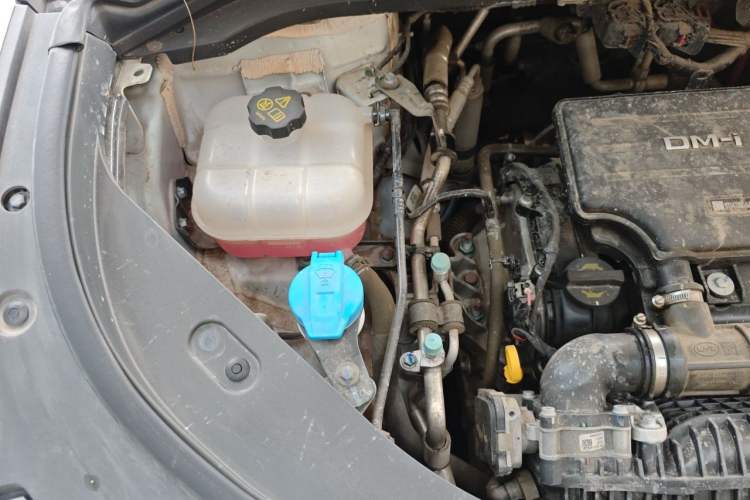 Used BYD Song L DM-i 2024 112 km Beyond Edition Engine Bay Right