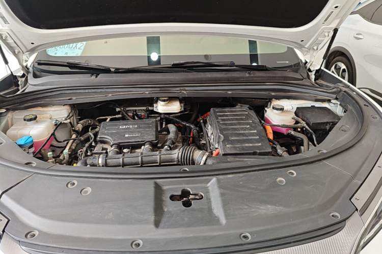 Used BYD Song L DM-i 2024 112 km Beyond Edition Engine Bay