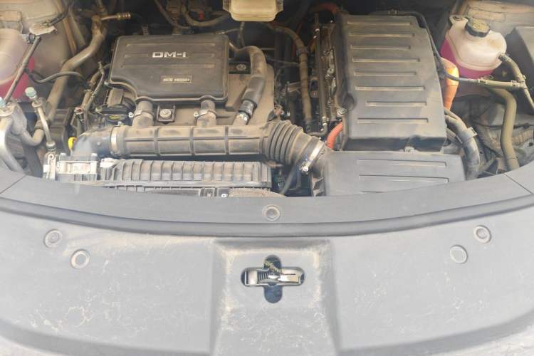 Used BYD Song L DM-i 2024 160 km Excellence Version Engine Bay