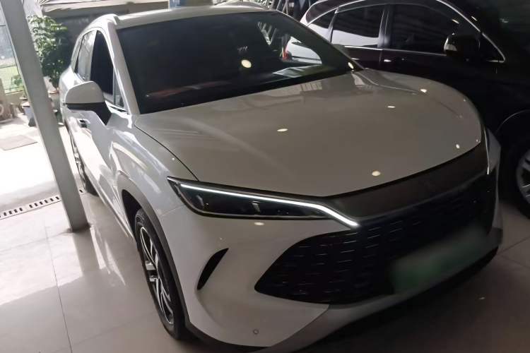 Used BYD Song L DM-i 2024 112 km Beyond Edition Exterior 2